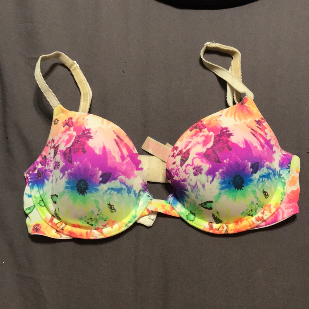 PINK/ Victoria’s Secret 32A Bra